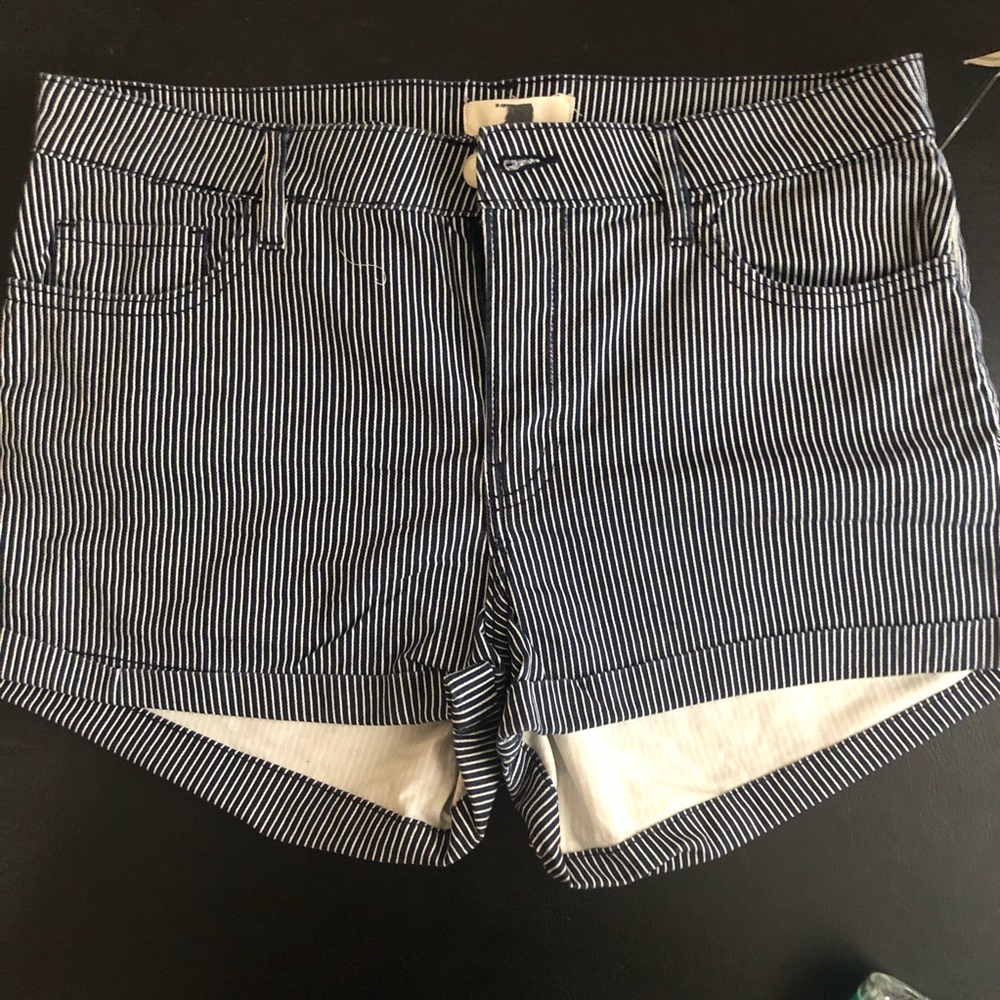 NWT Navy blue and white striped shorts